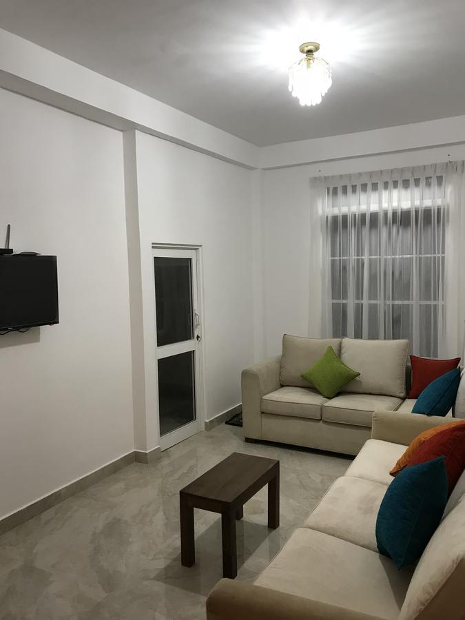 Regal Rose Luxury Holiday Apartments Нувара-Елія Екстер'єр фото