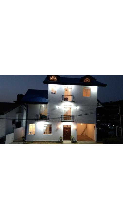 Regal Rose Luxury Holiday Apartments Нувара-Елія Екстер'єр фото