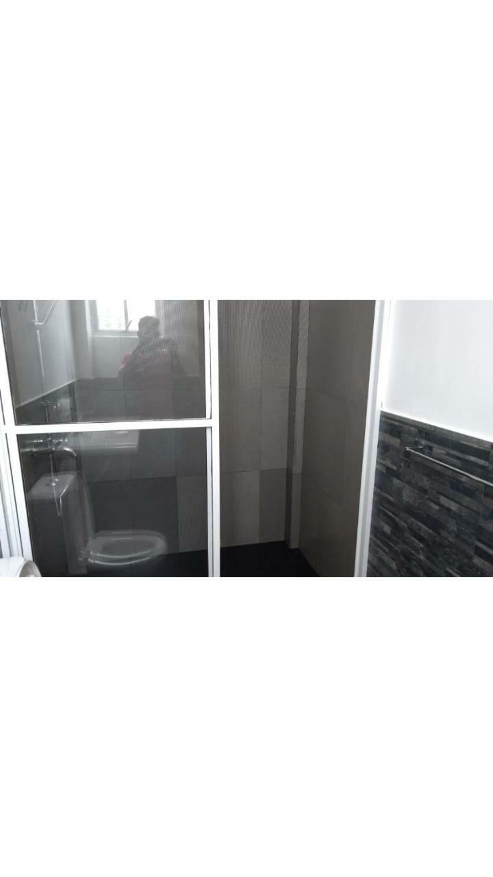 Regal Rose Luxury Holiday Apartments Нувара-Елія Екстер'єр фото