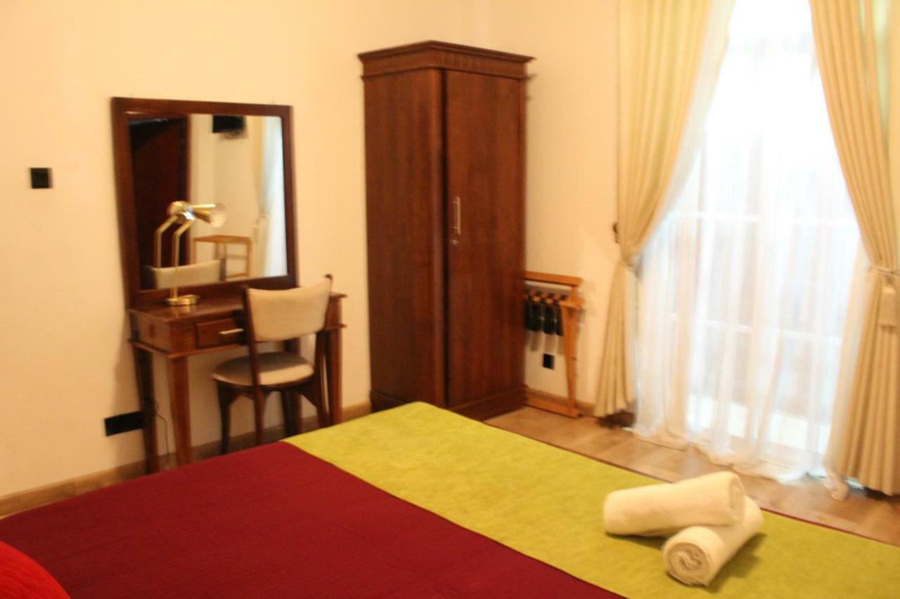 Regal Rose Luxury Holiday Apartments Нувара-Елія Екстер'єр фото